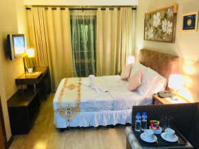 Гостиница Private Unit at One Tagaytay Place Hotel Suites  Тагайтей Сити